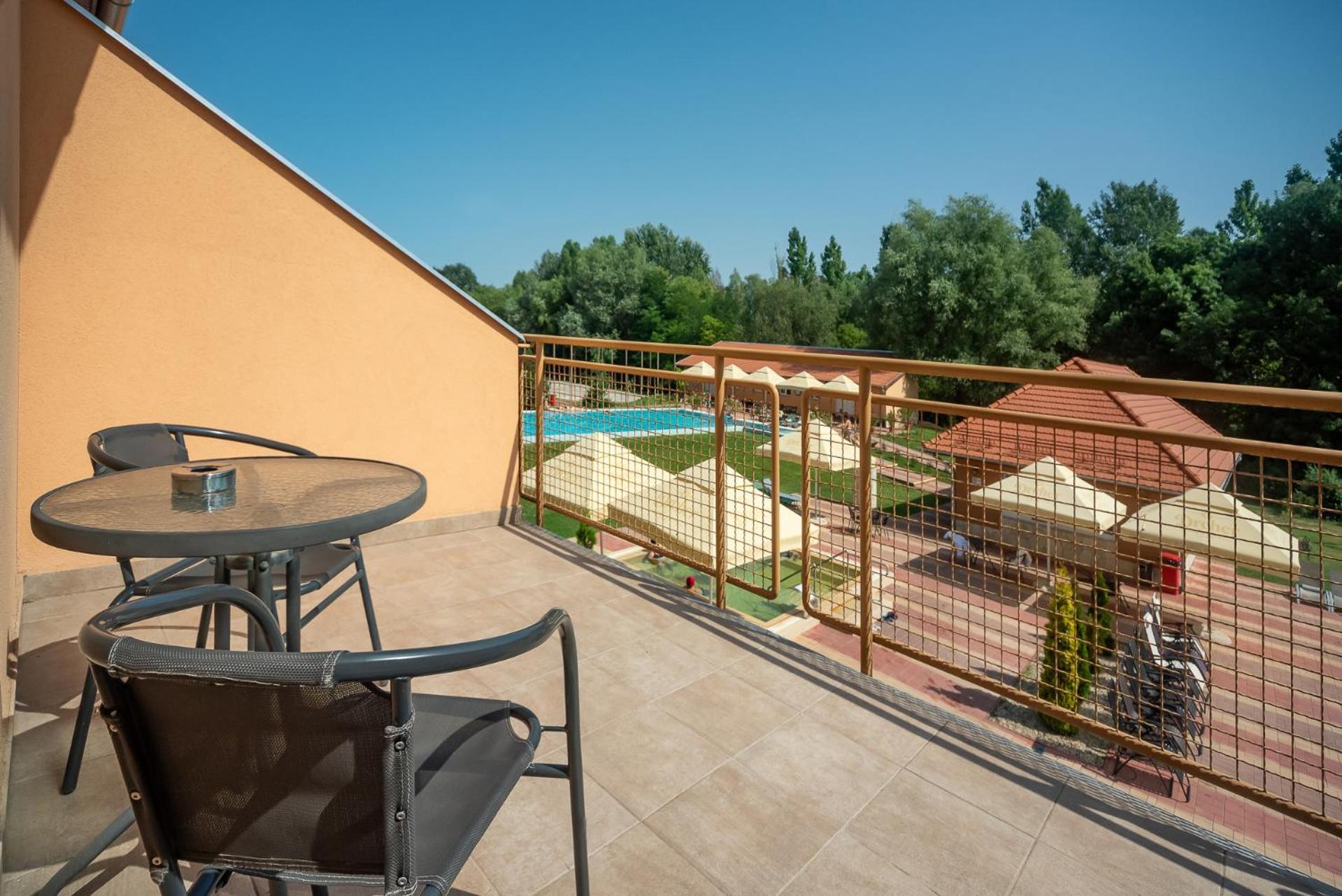 Termal Hotel Vesta Tapioszecso ภายนอก รูปภาพ
