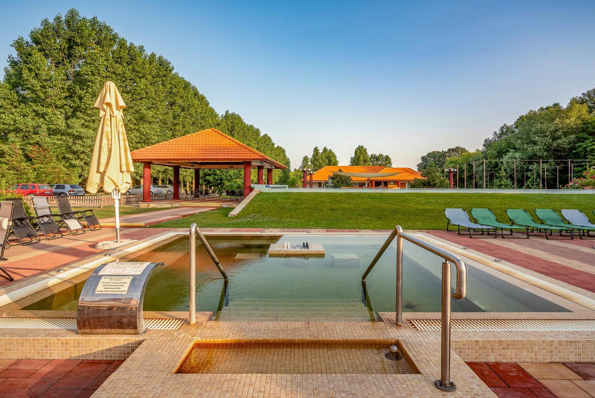 Termal Hotel Vesta Tapioszecso ภายนอก รูปภาพ